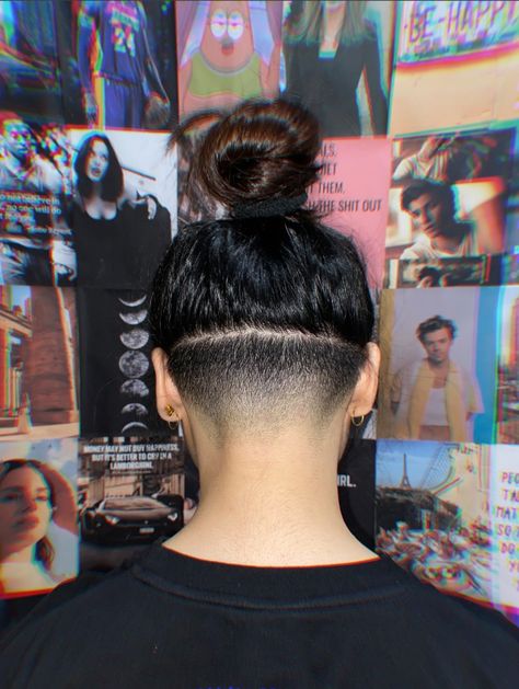 Undercut Fade Women Long Hair, Undercut Fade Women, Faded Undercut Women, Soft Undercut Long Hair, Female Undercut, Female Undercut Long Hair, Undercut Natural Hair, Undercut Hair Designs, Undercut Hair