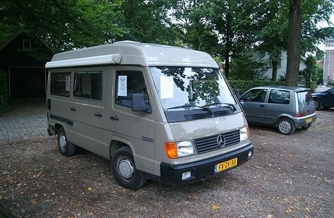 Mercedes Camper Van, Camper Exterior, Mercedes Benz Vans, Mercedes Camper, Van Home, Camper Interior, Camper Vans, Benz Sprinter, Truck Camper