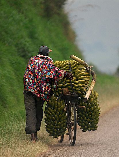 Banana Man, African People, Out Of Africa, African Culture, World Cultures, People Of The World, Africa Travel, East Africa, People Around The World