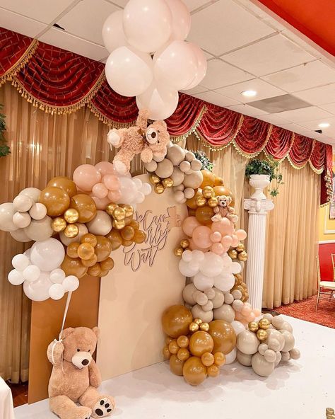 BALLOON DECOR & BACKDROPS on Instagram: “𝚆𝚎 𝚌𝚊𝚗 𝒷𝑒𝒶𝓇𝓁𝓎 𝚠𝚊𝚒𝚝 🧸 ▫️Balloons @myprettypartyco ▫️Backdrops @myprettypartyco ▫️Sign @ldwoodworkcreations . . • • • • #babyshower…” We Can Barely Wait Decorations, We Can Barely Wait Baby Shower Theme Girl, We Can Bearly Wait Gender Reveal, I Can Bearly Wait Baby Shower Theme, We Can Bearly Wait Baby Shower Theme Girl, Bearly Wait Backdrop, We Can Bearly Wait Backdrop, Teddy Bear Plushies, Baby Shower Teddy Bear