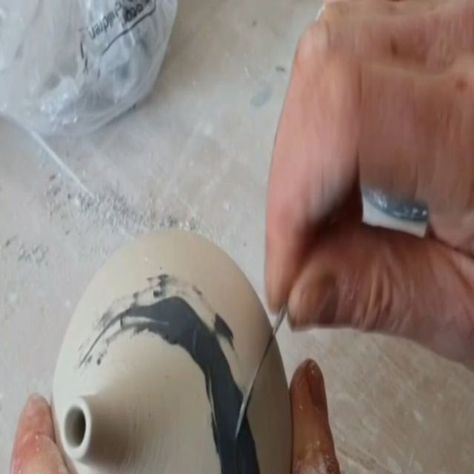 Mishima Ceramics, Slip Trailing, Pottery Slip, Inlay Pattern, Ceramic Projects, Wheel Thrown Ceramics, Black Porcelain, Pottery Videos, The Vessel