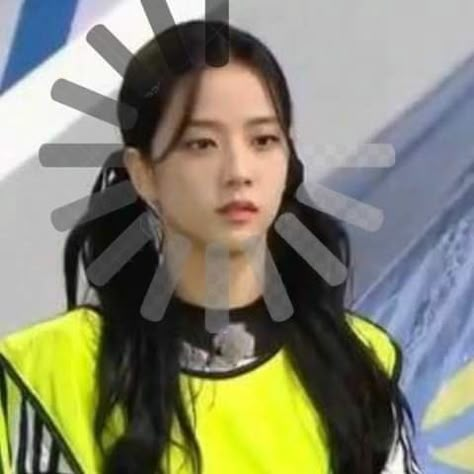 Jisoo #jisoo #blackpink #blink Jisoo Funny, Blackpink Rosé Photoshoot, Jisoo Cute, Blackpink Meme, Memes Blackpink, Blackpink Memes, Goofy Pictures, Park Jimin Cute, Blackpink Funny