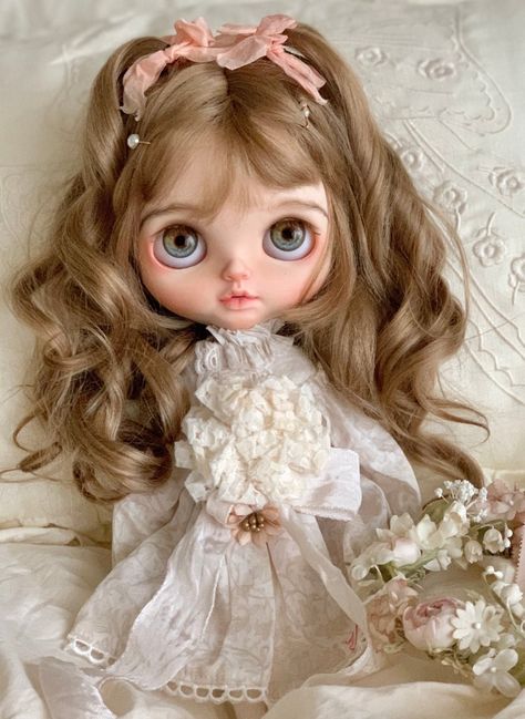 Jeniva9 Blythe Dolls Vintage, Blythe Core, Blythe Photography, Doll Customization, Doll Plushies, Dimensional Art, Blythe Custom, Blythe Clothes, Dolls Vintage