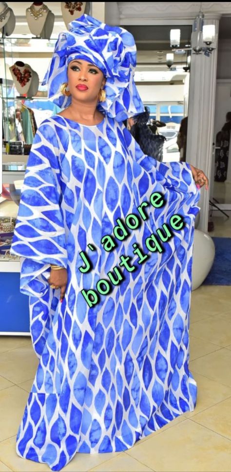 Model Grand Boubou Voile, Senegalese Fashion, Modest Fashion Hijab, Fashion Hijab, African Dress, African Fashion, Modest Fashion, Ankara, Models