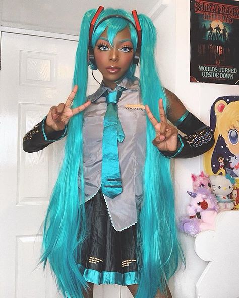 Black Cosplayers, Vocaloid Cosplay, Black Cosplay, Miku Cosplay, Kawaii Cosplay, Cosplay Tutorial, Cute Cosplay, Hair And Makeup, Cosplay Outfits