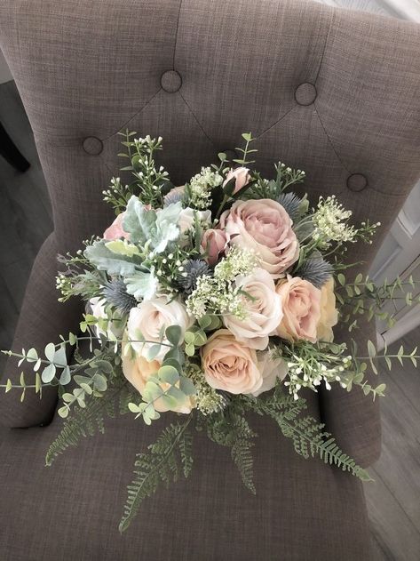 Blush Bouquet Wedding, Simple Wedding Bouquets, Green Wedding Bouquet, Deco Champetre, Spring Wedding Bouquet, Blush Bouquet, Wedding Bouquets Bride, Wedding Brides, Rustic Wedding Bouquet