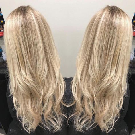 Hair envy 😍😍😍 Full head of highlights and a smudge of a root melt 💁🏼 LOVE ❤️ #hair #hairlife #salon #salonlife #love #hairdresser… Full Highlights Root Smudge, Root Smudge With Highlights, Highlights Root Smudge, Full Head Of Blonde Highlights, Root Highlight, Full Head Blonde Highlights, Full Blonde Highlights, Root Melt Blonde, Blonde Root Melt