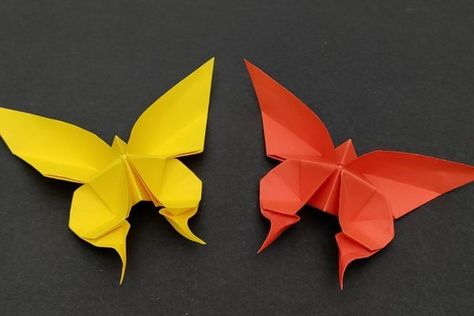 Origami Steps, How To Make Butterfly, Easy Butterfly, Origami Videos, Origami Butterfly, Origami Design, Paper Butterfly, Origami Flowers, Origami Tutorial