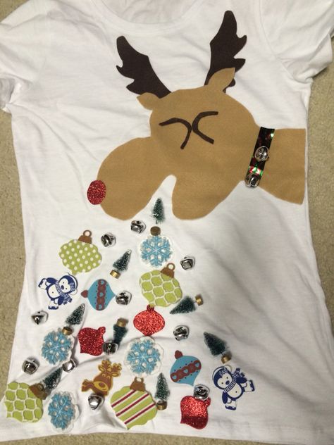 Tacky / Ugly Sweater of felt Reindeer throwing up Christmas decor Diy Ugly Sweater, Reindeer Template, Felt Reindeer, Ugly Sweater Diy, Holiday Contest, Christmas Decorations Crafts, Ugly Christmas Sweater Reindeer, Diy Ugly Christmas Sweater, Christmas Tshirt