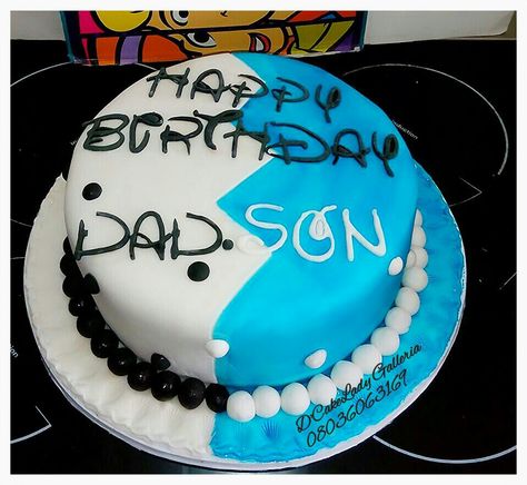 Two-toned Cake For A Father and Son Father And Son Birthday Cake, Yankee Cake, Birthday Cake Image, Split Cake, Dad Birthday Cakes, Spongebob Party, Cake Image, Baby Theme, Dad And Son