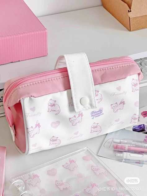 Stationery Obsession, Canvas Pencil Case, Cute Pencil Case, Cute School Supplies, Stylish Phone Case, Baddie Makeup, Pencil Cases, Pretty Bags, School Motivation