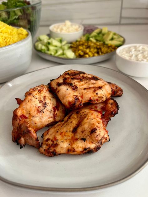 Honey Grilled Chicken, Greek Chicken Breast, Greek Marinated Chicken, Greek Vinaigrette, Grilled Chicken Recipe, Harissa Chicken, Spicy Honey, Vinaigrette Recipes, Soup Dinner