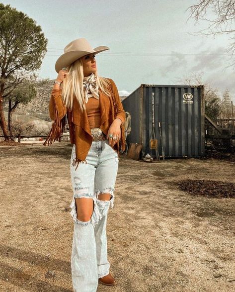 Cute Western Outfits, Country Outfits Women, Nfr Outfits, Western Photoshoot, Nfr Fashion, Cowgirl Style Outfits, Southern Outfits, Country Style Outfits, Western Wear Outfits