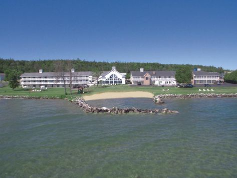 Baymont by Wyndham St. Ignace Lakefront, Saint Ignace – Updated 2024 Prices Michigan Vacations, Mackinac Island, Free Wifi, Pet Friendly, Michigan, Hotel