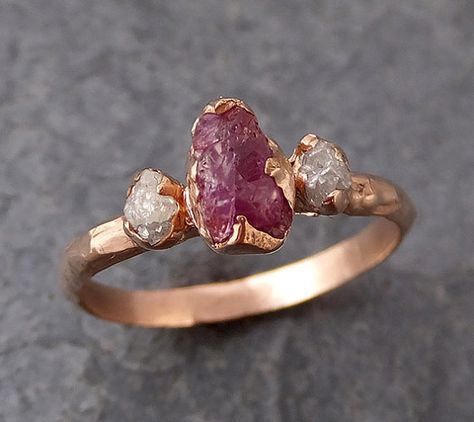 17 Raw Stone Engagement Rings That Will Appeal To The Offbeat Bride | HuffPost Life Raw Stone Engagement Rings, Raw Jewelry, Pink Gemstone Ring, Raw Sapphire, Ring Three Stone, Raw Gemstone Ring, Estilo Indie, Three Stone Ring, Morganite Engagement