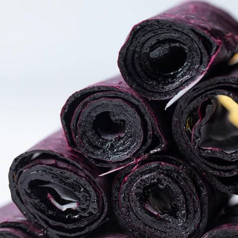 Fruit Leather Grape, Recipes Using Grape Juice, Homemade Fruit Leather, Homemade Fruit Snacks, Fruit Leather Recipe, Fruity Snacks, Fruit Leather, Fruit Roll, Dehydrated Fruit