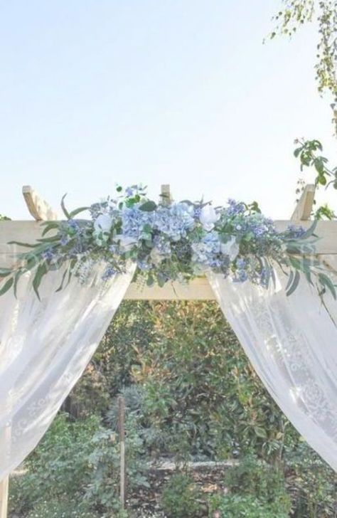 Best Wedding Arch Floral Hydrangeas Ideas #wedding Hydrangea Wedding Arbor, White Wedding Arbor, Wedding Table Decorations Blue, Arbor Arch, Blue Hydrangea Wedding, Bridal Table Decorations, Wedding Flowers Hydrangea, White Floral Arrangements, Blue White Weddings