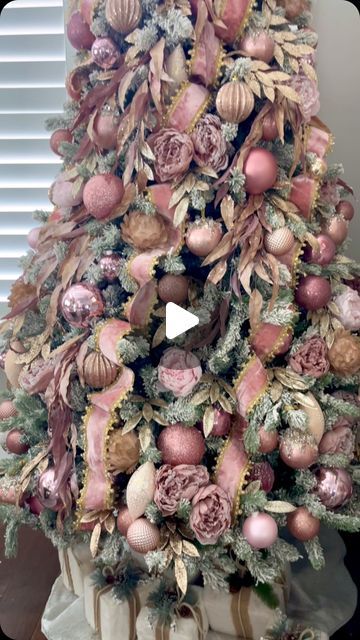 Sheri Fitzgerald on Instagram: "This tree is in my dining room and it’s always the first tree that I put up. I love the texture, the flowers, the bling and most of all…the pink! 💕 . . . . #onwednesdayswewearpink #pinkchristmas #pinkchristmasdecor #pinkloversholiday #pinkholiday #pinkchristmasdecorations #pinkdecor #pinkdecor #onwednesdayswepostpink #holdmyeggnog #christmasiscoming #christmasinjuly #christmasdecorations #christmastreeideas" Christmas Decorations Rose Gold, Pink And Champagne Christmas Tree, Rose Gold Christmas Tree Ideas, Rose Gold Christmas Tree Ideas Themed, Christmas Tree Ideas Themed, Chocolate Christmas Tree, Gold Christmas Tree Ideas, Champagne Christmas Tree, Rose Gold Christmas Tree