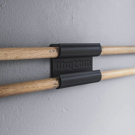 Personalised drumsticks wall display • Wall mount stick organiser • Drumstick Holder Add your name, nickname or even band name to your own drumstick holder and organise your studio or drumming space! Or maybe you have a set of sticks you caught at a gig you want to commemorate with a custom name! https://booths3d.etsy.com/listing/1756428516 https://booths3d.etsy.com Any questions please feel free to ask 😁 #drumsticks #drumroom #drumlife #drumming #drummer #drummers #etsyseller #etsyfin... Drumstick Holder, Personalized Drumsticks, Drum Room, Display Wall, Drummers, Wall Display, Custom Name, Your Name, Wall Mount