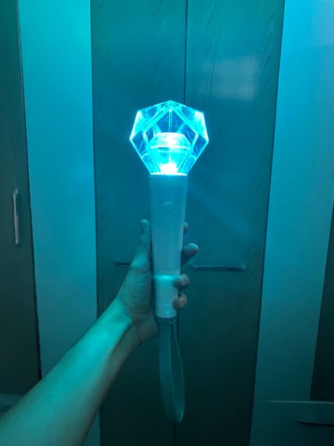 #shawol #shinee #fangirl #pearlaqua #shinee_hard Shinee Lightstick Aesthetic, Shinee Lightstick, Shinee, Fangirl, Quick Saves, Instagram