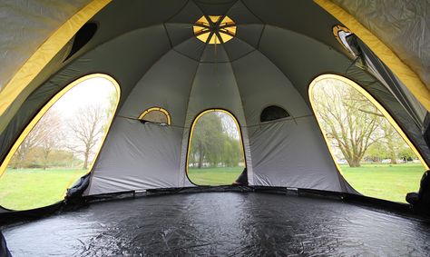 The British company M2C Innovation has introduced POD Tents, a more glamorous step up from single tents, which can be built into multi-room units for festivals or big family events. Pod Tents, Basket Training, Trampoline Tent, Camping 101, Big Tents, Family Tent Camping, Cabin Tent, Family Tent, Camping Bed