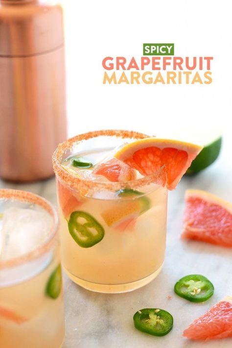 Healthy Margarita Recipe, Healthy Margarita, Grapefruit Margarita Recipe, Watermelon Mint Lemonade, Grapefruit Margarita, Classic Margarita Recipe, Citrus Drinks, Margarita Bar, Fit Foodie Finds