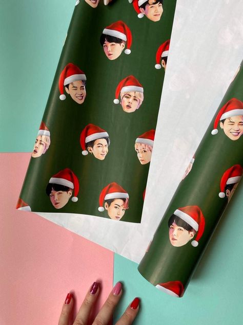 Make your holiday season extra special with our exclusive BTS Christmas wrapping paper in green! Featuring a festive design inspired by BTS, this wrapping paper is the perfect way to wrap gifts for your fellow ARMY friends and family. Don't forget to check out our bundle offer, which includes both the green and red designs. Spread the joy of BTS this holiday season! * Paper is recyclable and FSC accredited * Printed using water-based inks on sustainably sourced paper * To make this product more Kidcore Accessories, Gift Rap, Army Friends, Bts Gifts, Sister Birthday Presents, Xmas Wrapping Paper, Xmas Gift Wrap, Bts Christmas, Advent Calenders