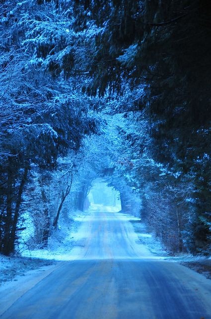 This picture shows us that blue wintery feeling as we can clearly see that there is some snow, also that we can see the roads are icy and the blue sky is reflecting of the ice creating the blue affect Blue Winter Wallpaper, Era Victoria, Image Bleu, Winter Szenen, Light Blue Aesthetic, Blue Pictures, Blue Winter, Spring Wallpaper, Winter Light