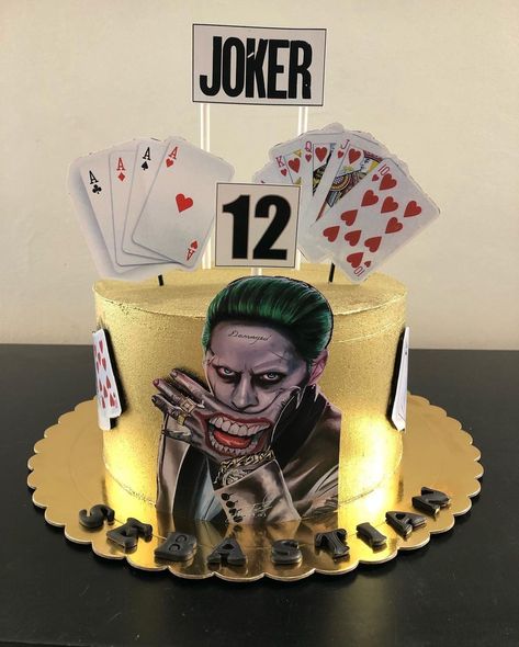 Joker Cake Ideas, Holloween Cake, Joker Cake, Fiesta Halloween, Casino Birthday, Decoration Theme, Batman Birthday Party, Batman Birthday, Batman Joker