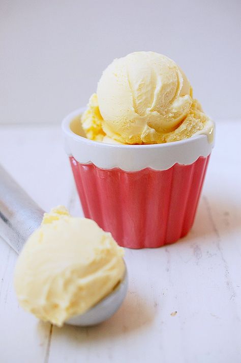 Passionfruit Ice Cream, Hawaiian Ice Cream, Baked Cauliflower Bites, Vegan Ice Cream Recipe, Easy Ice Cream Recipe, Hawaiian Dishes, Ice Cream Base, Easy Ice Cream, Vegan Ice Cream