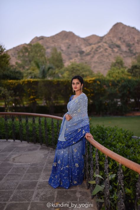 Rajputana Saree Style, Rajputi Saree Look, Rajasthani Saree, Rajput Poshak, Royal Saree, Ombre Saree, Royal Blue Saree, Layer Dresses, Rajasthani Bride