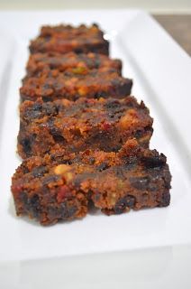 SucreebyPreeta: Spicy Christmas Cake (Sri Lankan Sugee Fruit cake)Vake - Recipe from Charmaine Solomon Gluten Free Christmas Cake Recipe, Xmas Cake Recipes, Best Christmas Cake Recipe, Gluten Free Christmas Cake, Fruit Cake Recipe Christmas, Christmas Cake Recipe, Fruit Cake Recipe, Cake Recipes At Home, Rich Cake