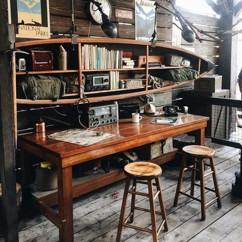 ✸This Old Stomping Ground✸ : Photo Home Office Layouts, Rustic Home Offices, Home Office For Man, Cozy Home Office, Cool Ideas, Mountain Man, Farmhouse Homes, Home Office Design, Home Office Desks