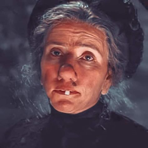 Nanny McPhee Nanny Mcphee Aesthetic, Nanny Interview Questions, Tv Nostalgia, Nanny Mcphee, Character Makeup, Movie Moments, Emma Thompson, Party Halloween, Interview Questions