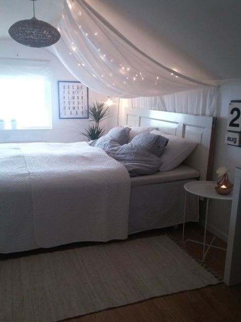 Small Attic Bedroom Designs, Bedroom For Teens, Small Attic Bedroom, Attic Bedroom Designs, Aesthetic Interior Design, Stylish Bedroom Design, Old Room, Attic Bedroom, Stylish Bedroom