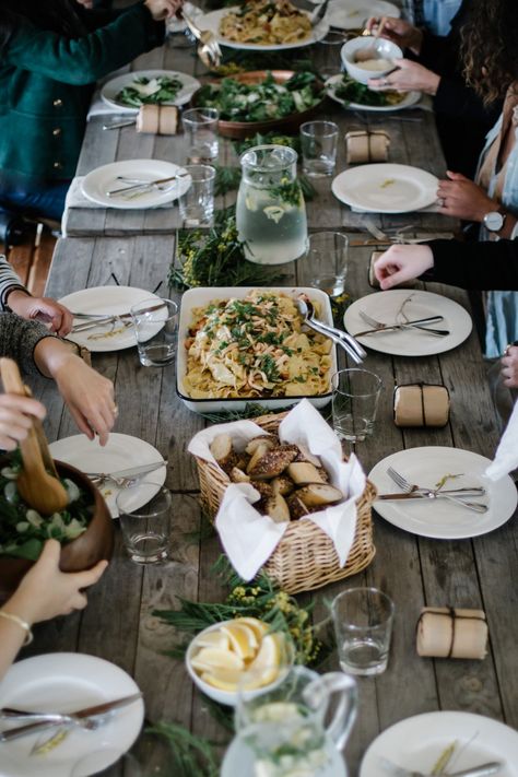 Dine the Italian way. Coasters Photography, Kinfolk Dinner, Backyard Wedding Food, Beth Kirby, Outdoor Dinner Party, Table D Hote, Local Milk, Setting The Table, Family Style Dinner