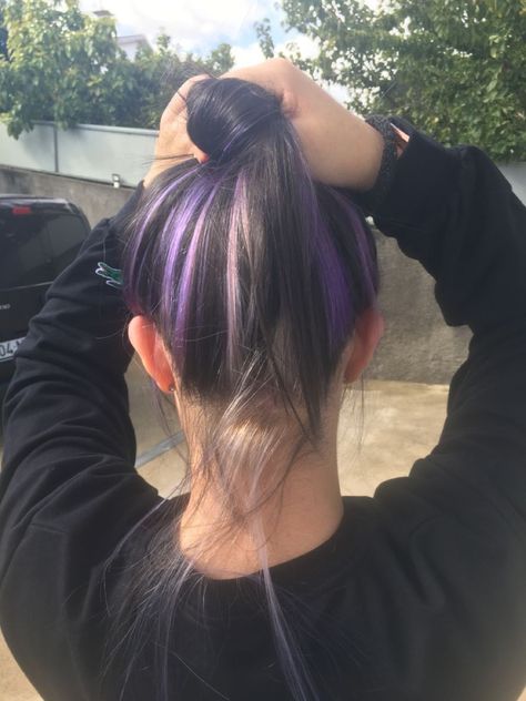 Hidden Highlights Short Hair, Peakaboo Underlights Purple, Under Hair Color Purple, Under Half Hair Dye, Underside Hair Dye, Purple Underdye Hair, Purple Hair Underneath, Under Color Hair, Underneath Highlights