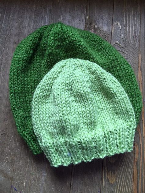 Basic knit Hat for Child or Adult - Free Pattern Baby Hat Knitting Patterns Free, Easy Knit Hat, Knit Hat Pattern, Beanie Knitting Patterns Free, Knit Beanie Pattern, Baby Hat Knitting Pattern, Hat Patterns Free, Knitting Patterns Free Hats, Crochet Geek