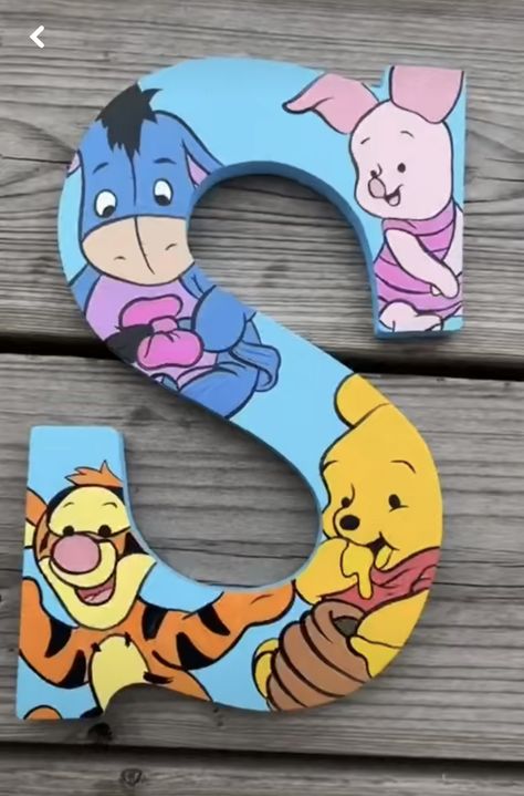 Winnie The Pooh Wooden Letters, Winnie The Pooh Room Ideas, Diy Nursery Decor Boy Wall Art, Disney Painted Letters, Winnie The Pooh Letters, Letter Painting Ideas Wooden, Painted Letters Diy, Disney Baby Rooms, Winnie The Pooh Decor