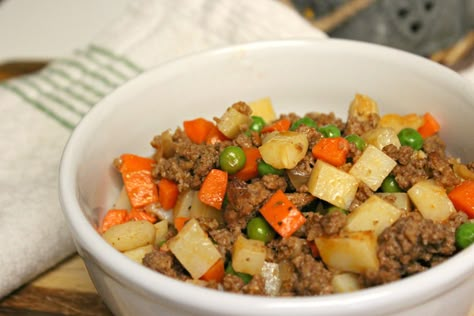 Filipino Picadillo Picadillo Recipe Filipino, Filipino Picadillo, Easy Filipino Recipes, Spaghetti With Ground Beef, Picadillo Recipe, Filipino Dish, Filipino Cuisine, Filipino Foods, Ham Soup