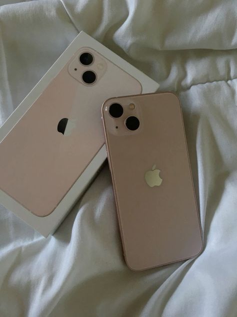 Iphone 13 Pink Aesthetic, Manifest Iphone, Dream Products, Dream Phone, Iphone Pink, Apple Iphone Accessories, Iphone Obsession, Pink Apple, Luck Quotes