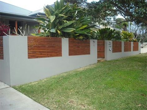 Timber Fence, Design Fence, Yard Remodel, Fence Construction, Modern Fence Design, House Fence Design, Modern Front Yard, Concrete Fence, Brick Fence