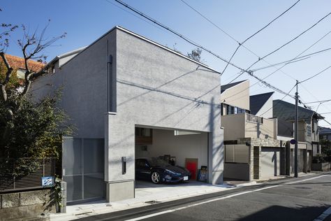 Gallery of Garage Hall House / Tsukagoshi Miyashita Sekkei - 3 Japanese Garage, Architecture Thesis, Houses In Japan, Hall House, Small Garage, Simple House Plans, Wooden Beams, Garage House, House Built