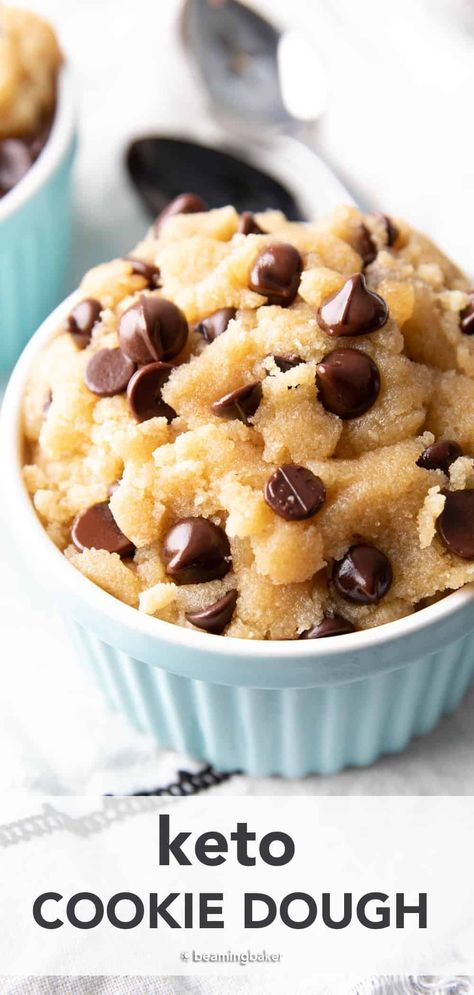 Low Carb Cookie Dough, Keto Cookie Dough, Cookie Dough Recipe, Postre Keto, Keto Chocolate Chips, Cookie Dough Recipes, Vegan Gluten Free Recipes, No Calorie Foods, Keto Cookies