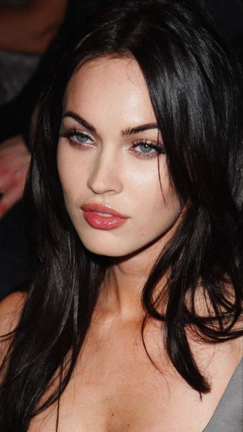 Megan Fox Now, 2000 Makeup, Megan Fox Face, Megan Fox Jennifer's Body, Megan Fox Makeup, Megan Fox Hair, 2000s Hair, Estilo Megan Fox, Fox Makeup