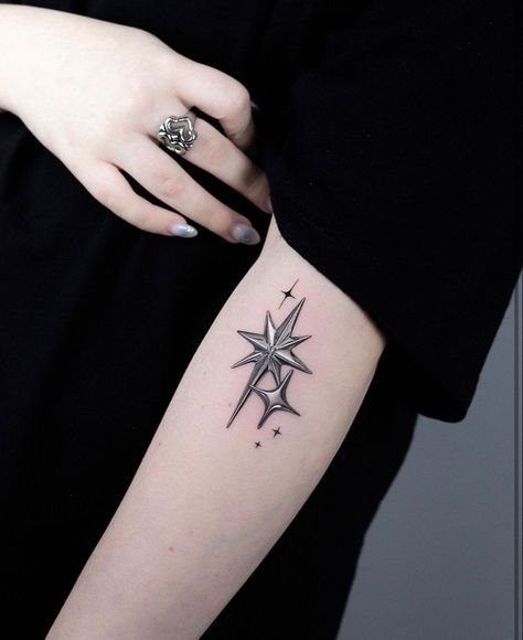 Chrome Tattoo, Girly Hand Tattoos, Chrome Star, Indian Feather Tattoos, Stunning Tattoos, Minimalist Tattoo Ideas, Gold Tattoo, Star Tattoo, Metal Tattoo