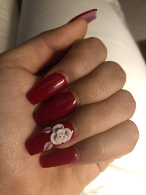 Roses On Nails Acrylic, White And Dark Red Nails, Red Nails Rose, Rose Nails Acrylic, Red Rose Nails, Red Flower Nails, Feb Nails, Hawaiian Flower Nails, Rose Nail Design