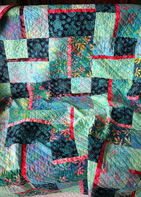 Quilts Using Batiks, Batik Quilt Patterns, Camping Quilts, Simple Quilting, Quilt Layouts, Quick Quilts, Snapdragon Flowers, Modern Quilting Designs, Modern Quilt Blocks