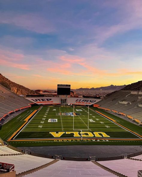 Ucla College, Ucla University, Ucla Campus, Los Angeles Aesthetic, College Vision Board, Usa University, College Motivation, Summer Courses, American High School