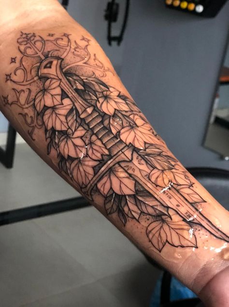 Lord Of The Rings Shoulder Tattoo, Lotr Eagles Tattoo, Lotr Tattoo Narsil, Lord Of The Rings Leg Tattoo, Lotr Sleeve Tattoos, I Am No Man Tattoo, Gondor Tattoo, Narsil Tattoo, Tree Of Gondor Tattoo